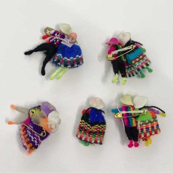 Coya Peru Hand Knitted Worry Doll Pin Lot Bundle Of 4 Pins Brooch and 1 Doll - Picture 9 of 10